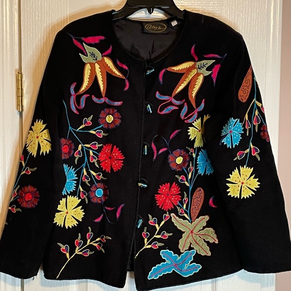 Alex Kim Jackets & Blazers - 🧥 Alex Kim Black Jacket w/Bright Floral Appliqués & Embroidery. Size Medium. 🧥